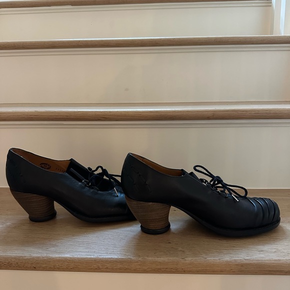 John Fluevog Black Vintage Heels - Picture 1 of 7
